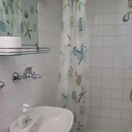 Casa Mia לינה וארוחת בוקר פיראן